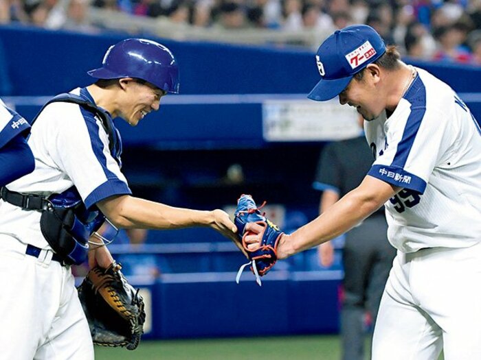 かかあ天下か亭主関白か。移籍した大野奨太の場合。~キャッチャーの振る舞いは、立場で変わる~<Number Web> photograph by KYODO