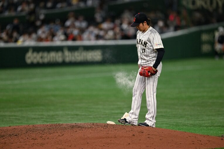 WBC中国戦、ここでもロジン多用　©Nanae Suzuki