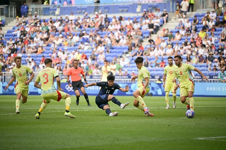 パリ五輪の準々決勝スペイン戦。VARで取り消された細谷真大の“幻の同点ゴール”（5枚目／全7枚）©Takuya Kaneko/JMPA