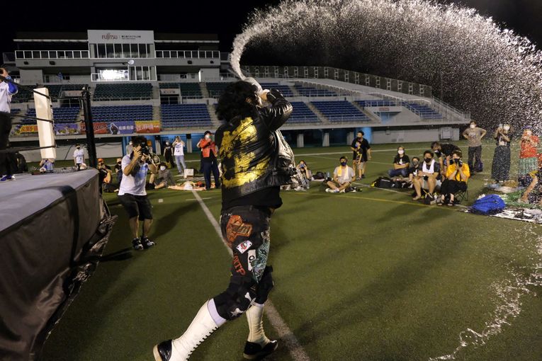 佐藤光留プロデュース『真夏の変態祭り』で諏訪魔に大仁田、鈴木みのるも大暴れ！ 灼熱の旧川崎球場で“1日6試合”の佐藤が感じたのは…？(35)