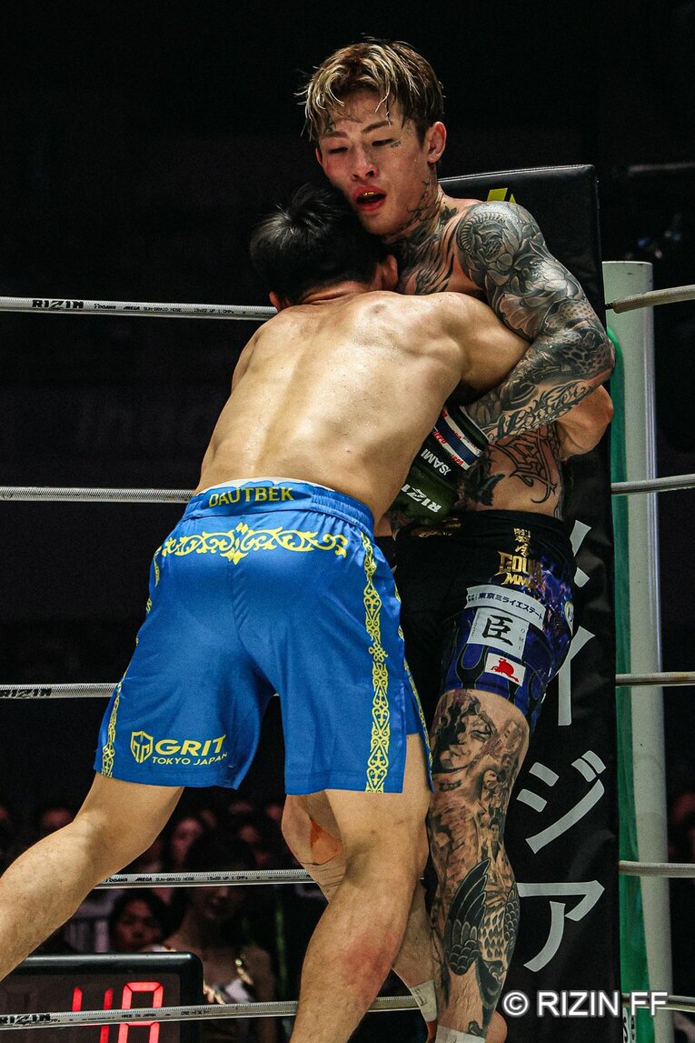 『超RIZIN.5』平本蓮vs.カルシャガ・ダウトベック　©RIZIN FF