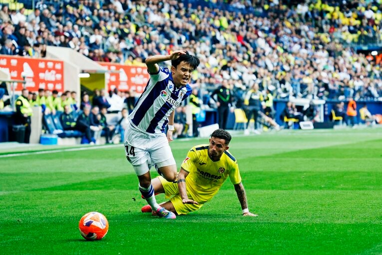 「地獄でした」久保建英がコメント“負けに等しいドロー”語られていない光景…微妙判定に敵地騒然→怒りの古巣監督にタケが《カメラマン激写》(11)