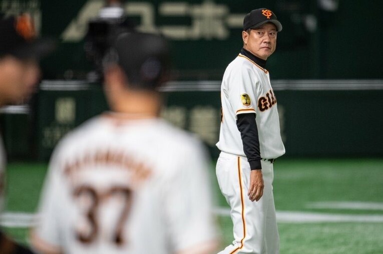 新たに3年契約を結んだ原監督が、自らの「後継者」に関する思うところを率直に語った ／ photograph by Nanae Suzuki