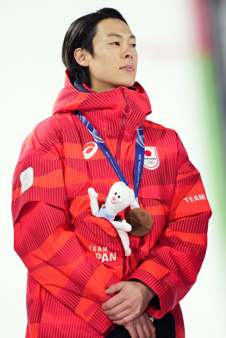 ミラノ五輪ジャンプ混合団体で銅メダルを獲得した日本チーム　©Tsutomu Kishimoto／JMPA