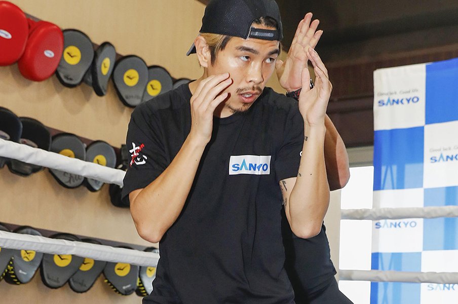 年末の格闘技はどこが勝つ?井岡のTBS、メイウェザーのフジ。<Number Web> photograph by Kyodo News