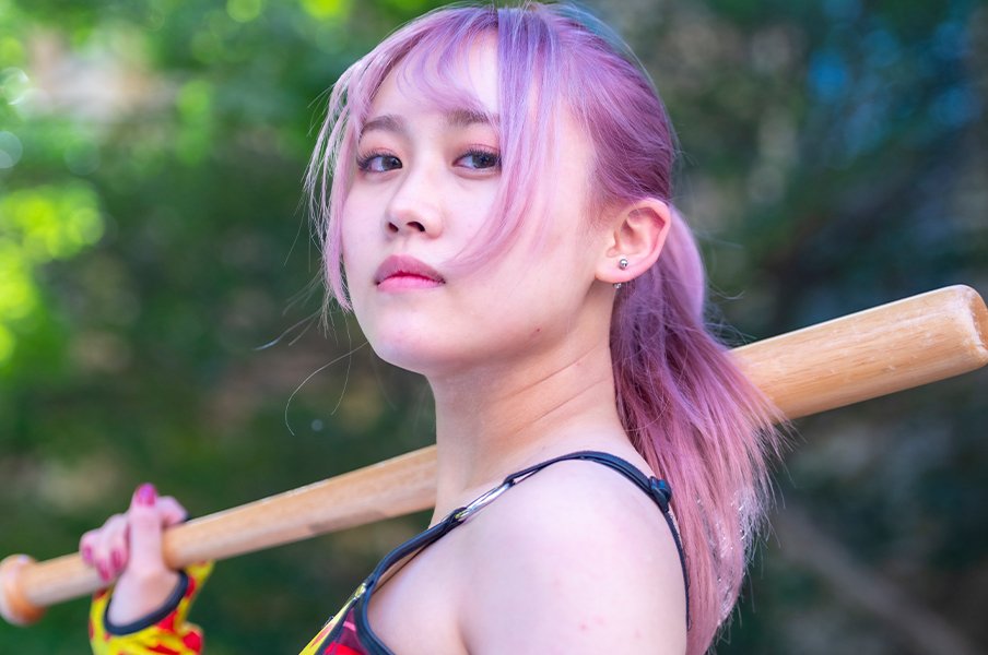 慶應プロレス研究会“唯一の女子学生レスラー”無村架純が“男子相手”に闘う理由「木村花さんみたいに」《特別フォトインタビュー》<Number Web> photograph by Takuya Sugiyama