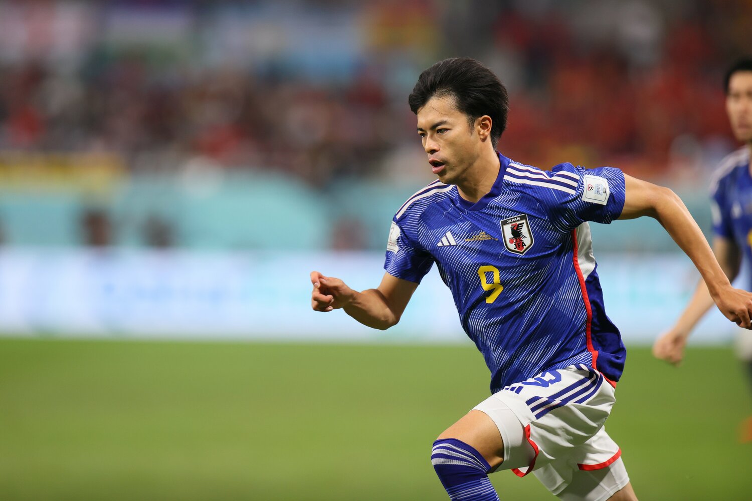 三笘のドリブルは「日本最大の武器」といえる ©JMPA