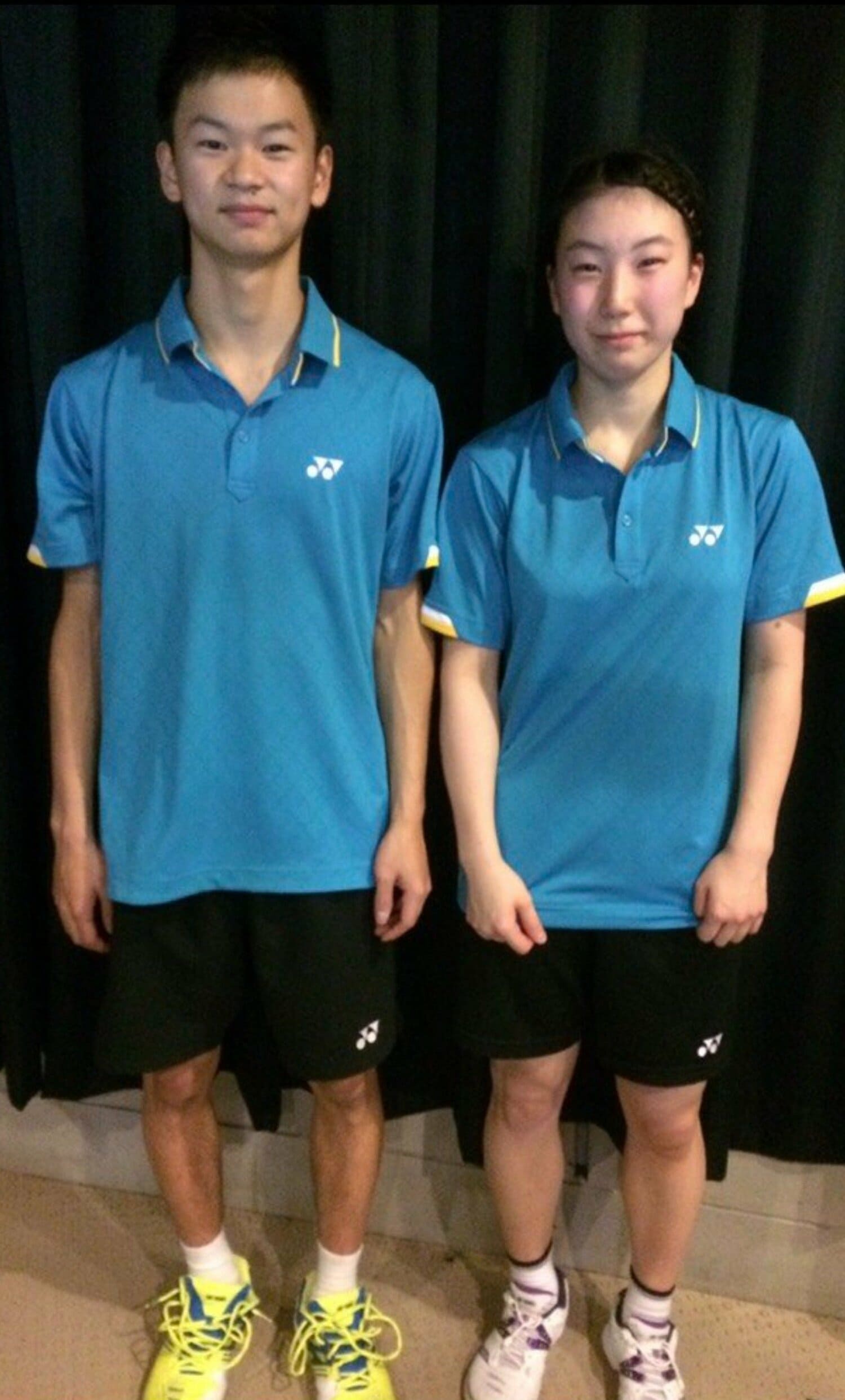 中学時代の渡辺と東野（写真／母・洋美さん提供）