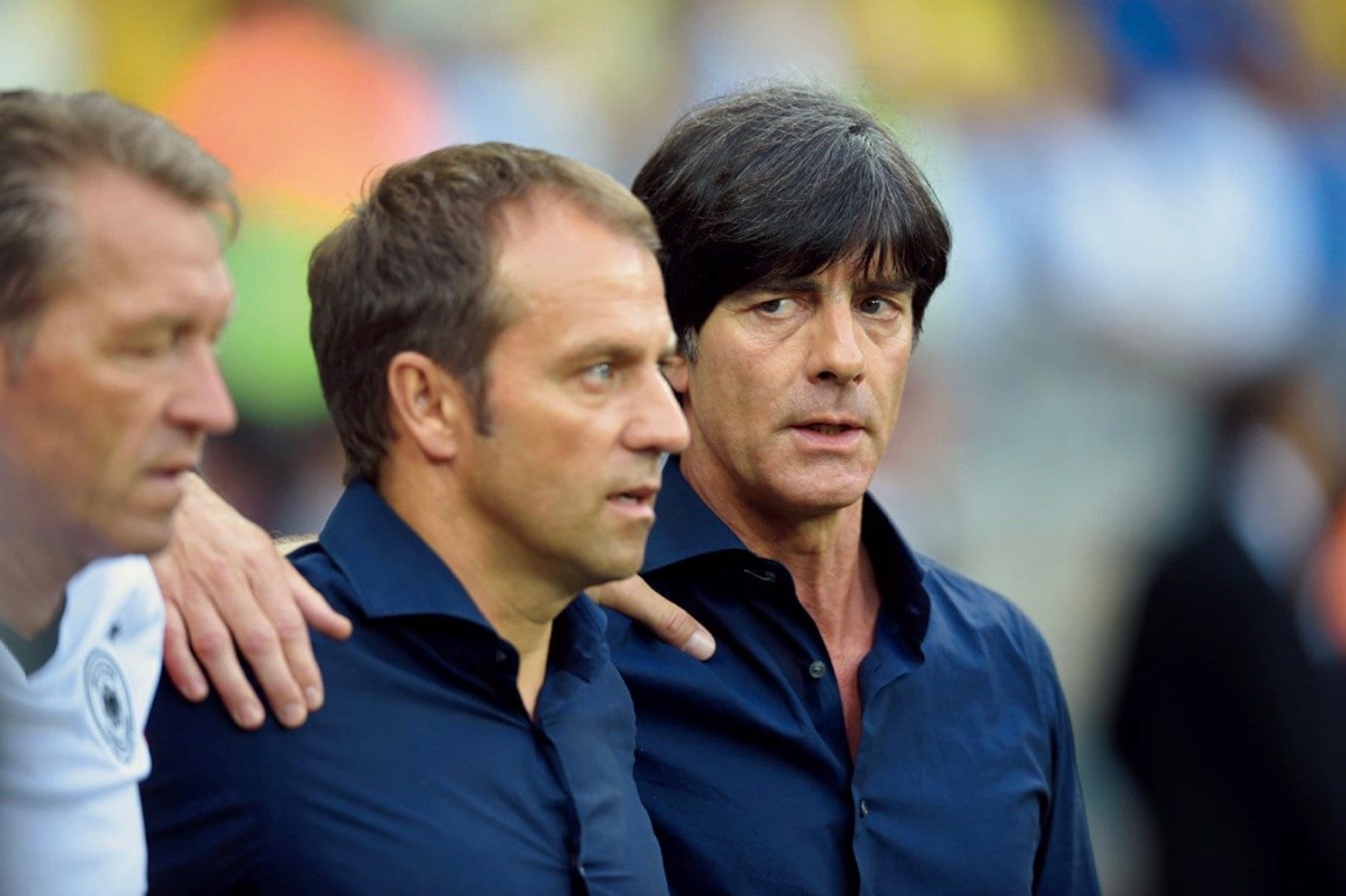 レーブ監督（右）と後に代表監督になるフリック（中央）　©Kaoru Watanabe / JMPA