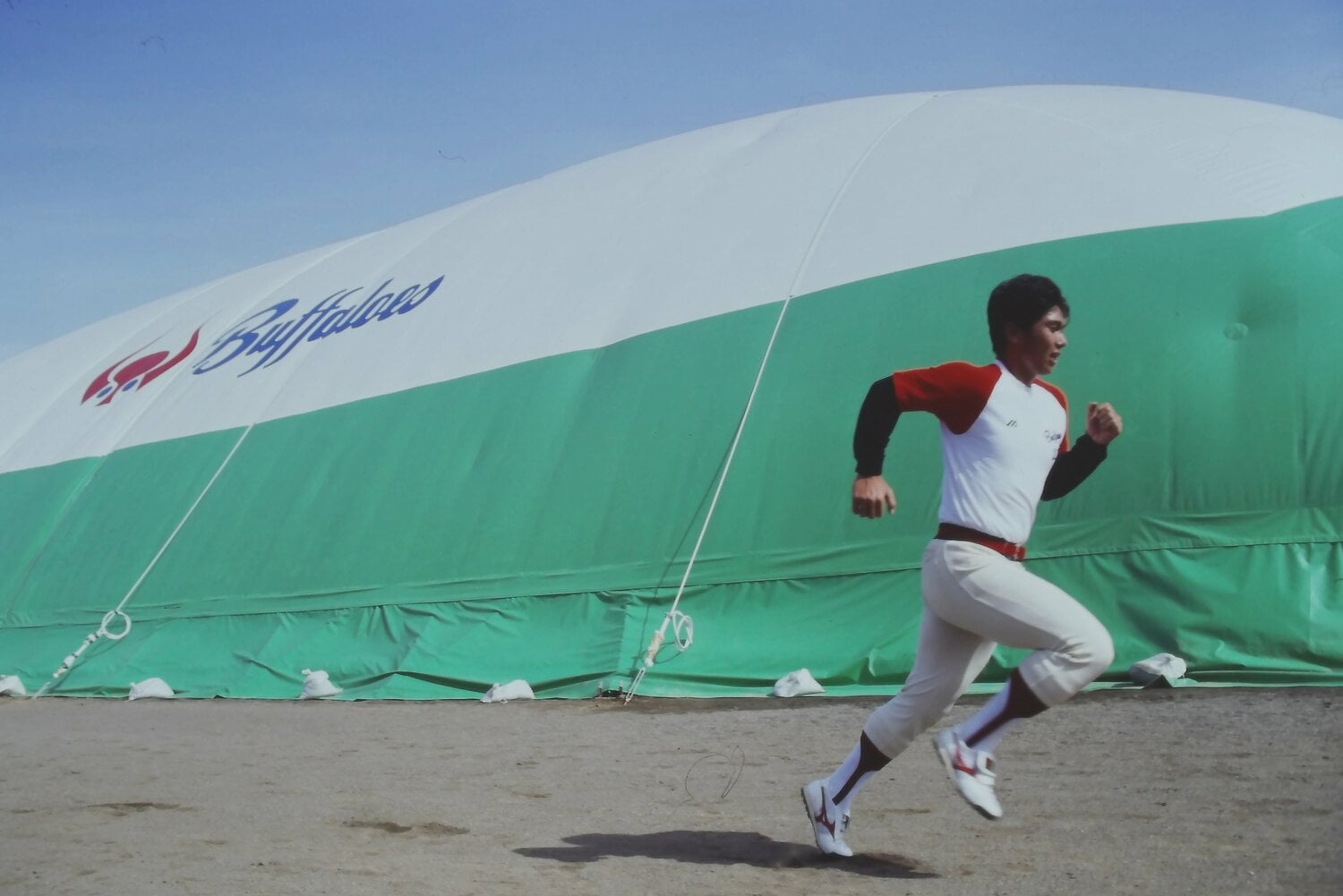 野茂が人一倍トレーニングを積んでいることを選手たちは知っていたが…　©Takahiro Kohara