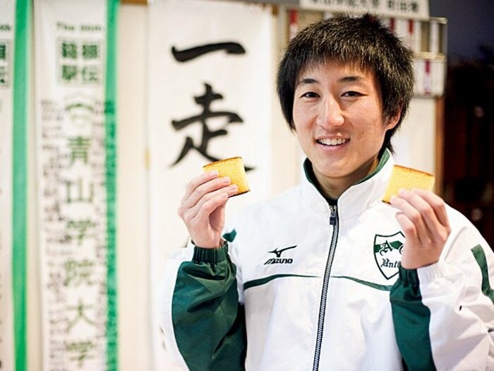 ＜やっぱり箱根駅伝が好きだ！＞ 出岐雄大 「大切なレースの日は福砂屋のカステラを」＜Number Web＞ photograph by Miki Fukano