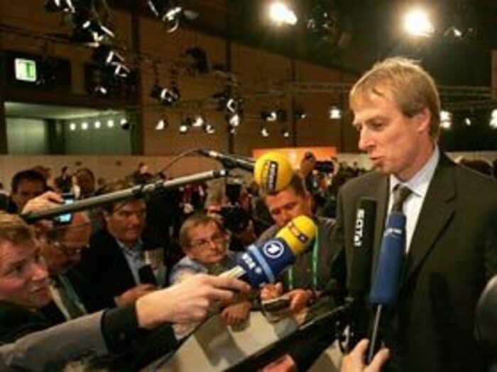 1次リーグ突破はたぶん確実だ。＜Number Web＞ photograph by Alexander Hassenstein/Bongarts/Getty Images