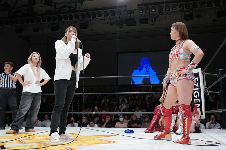 8月9日のマリーゴールドの大田区総合体育館ではスパーク・ラッシュは欠場明けの岩谷麻優、ビクトリア弓月組とぶつかる　©Essei Hara