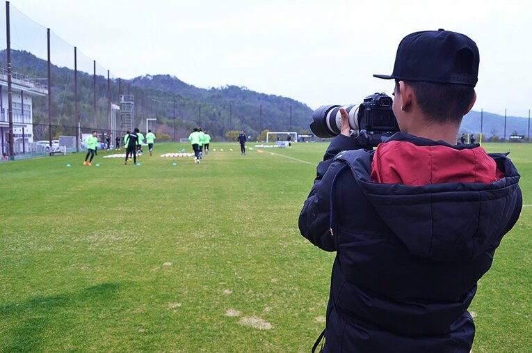 練習場でシュウの姿を探してみては？ ／ photograph by Toshihide Ishikura