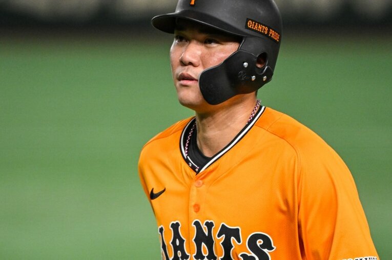 昨季からサードに転向した坂本勇人（巨人） ／ photograph by Nanae Suzuki