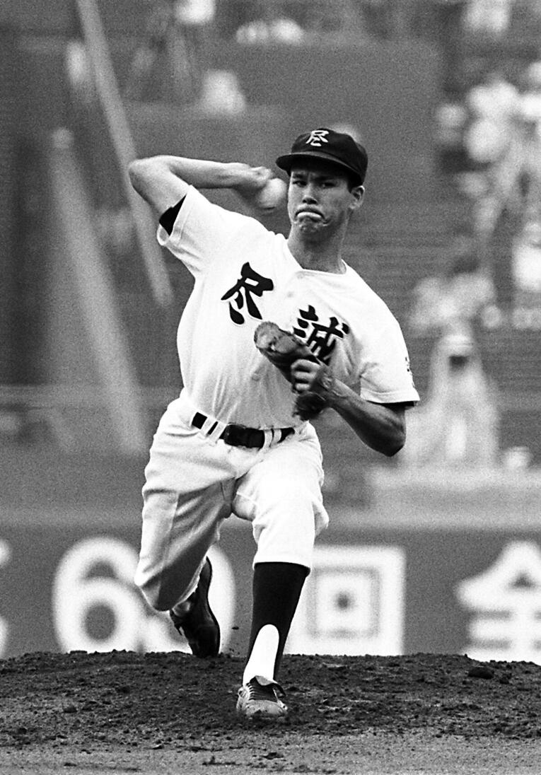 伊良部の高校時代（尽誠学園）。2年夏の1986年、3年夏の1987年に甲子園出場　©JIJI PRESS