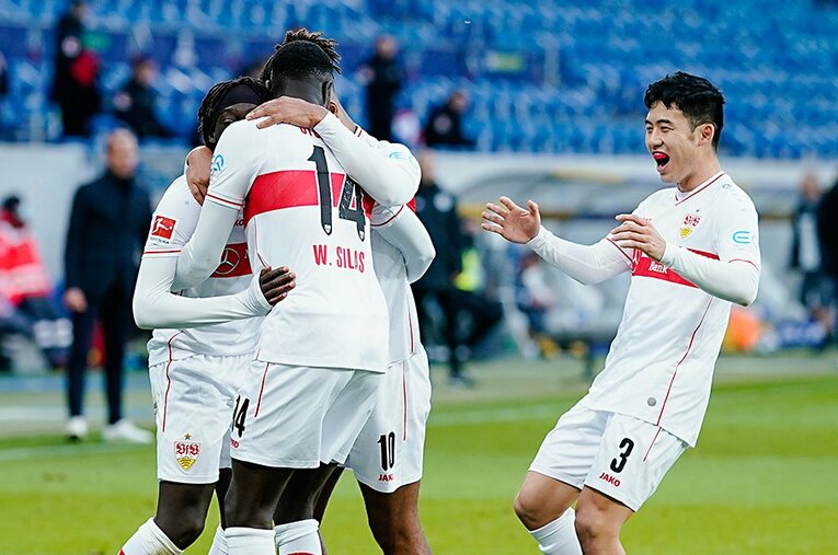 現在8位に位置するシュツットガルト。遠藤航の貢献ぶりにも注目だが、右サイドにいる大型ウインガーにも注目したい ／ photograph by Getty Images