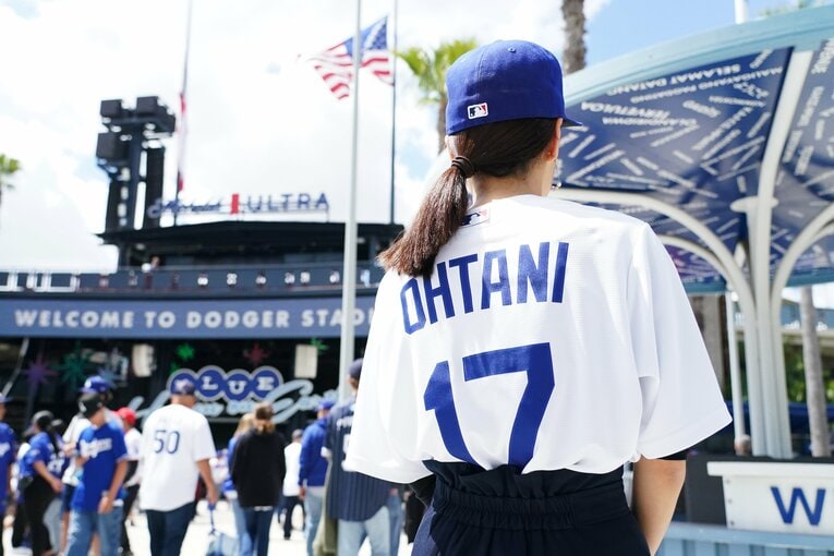 大谷選手がきっかけで、エンゼルスのトラウト選手のファンになったという日本人女性　©︎Shizuka Minami