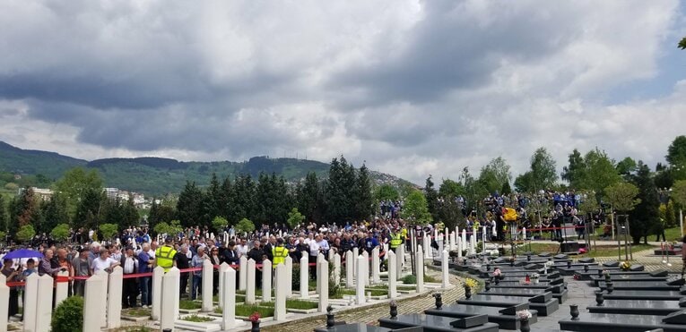 多くの関係者、ファンが参列した葬儀の様子　©︎Shuichi Tamura