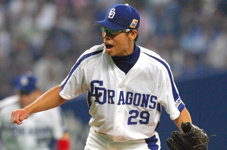 2007年日本シリーズ第5戦、中日先発の山井大介は一人のランナーも許さず、8回まで日本ハム打線を完璧に抑え込む。しかし、9回のマウンドに上がったのは…… ／ photograph by JIJI PRESS