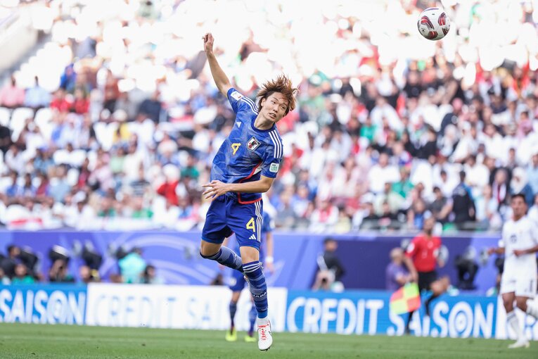 グループステージ1、2戦目と先発出場を続けていた板倉だが、インドネシア戦では「体調不良」によるベンチ外に　©Getty Images