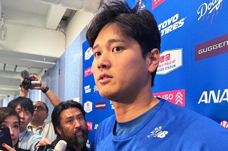 ガーディアンズ戦後、取材に応じる大谷翔平。投手として2022年以来となる規定回数到達を目指すシーズンとなる ／ photograph by Naoyuki Yanagihara