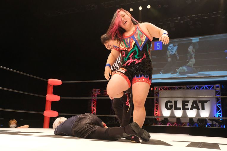 「手も足も出なくて...」新団体GLEATで“女優レスラー”福田茉耶が味わった“恐怖の4分50秒”…それでも「光栄です」と語ったワケ(30)