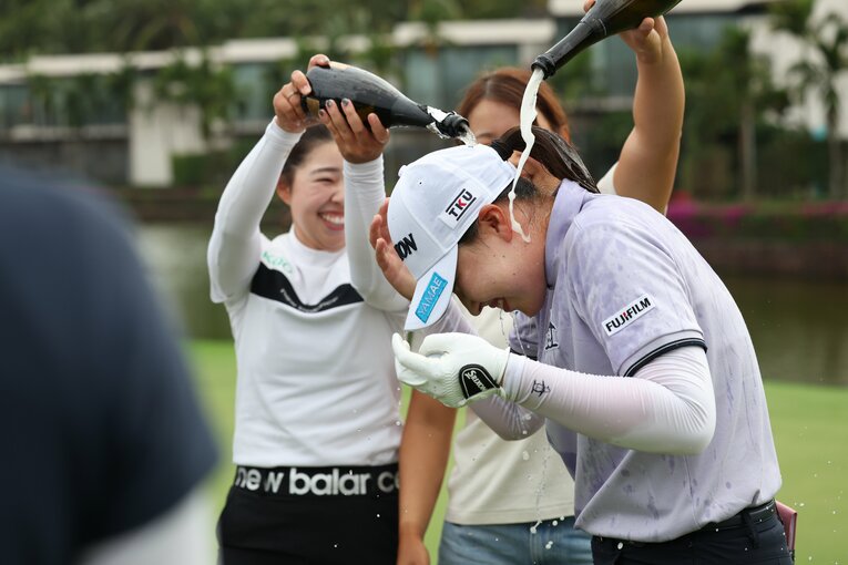 優勝を祝福される竹田麗央（2025年）　©︎Getty Images