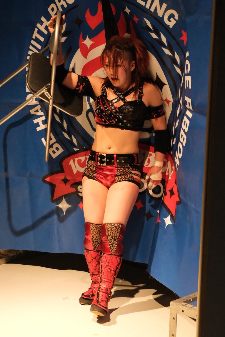 （写真をクリックすると「この記事の写真」にとびます。流血等の過激な写真を含みますので、ご注意ください）