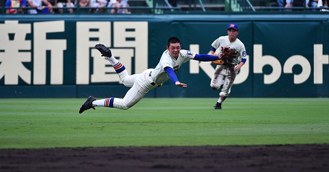 神戸国際大付は負け姿まで個性的。甲子園でも際立つ選手の“雄弁さ