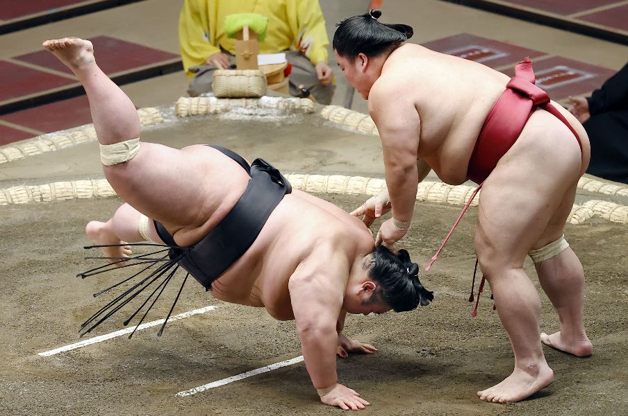 波乱の大相撲 戦後最多の関取16人休場 綱取り 貴景勝も連敗スタートで優勝本命は 相撲 Number Web ナンバー