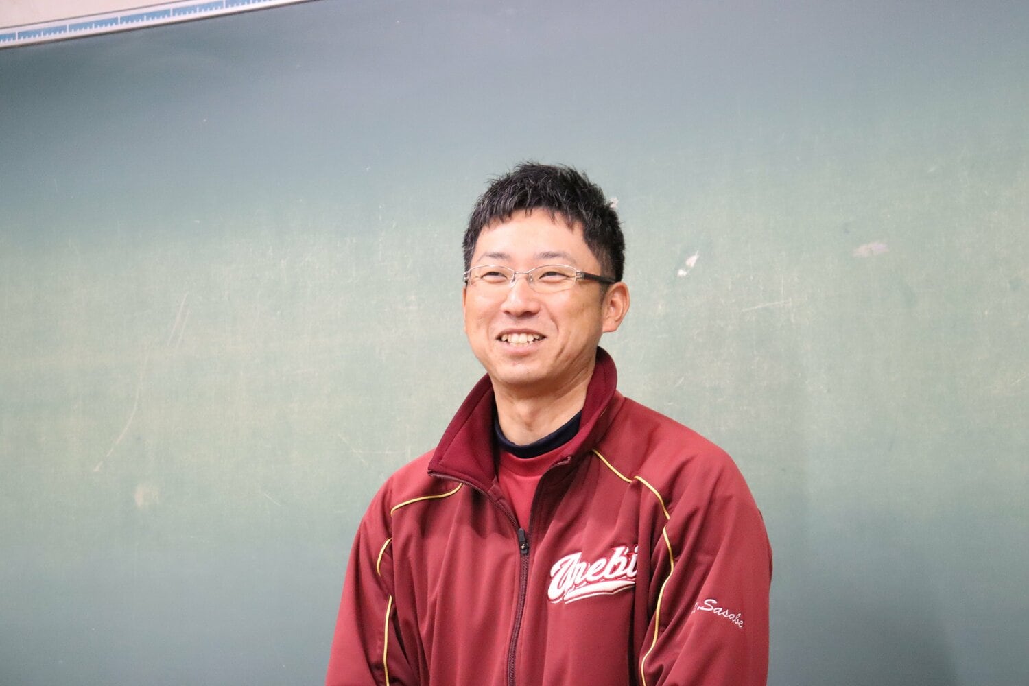 畝傍高校野球部の雀部監督　©Genki Taguchi