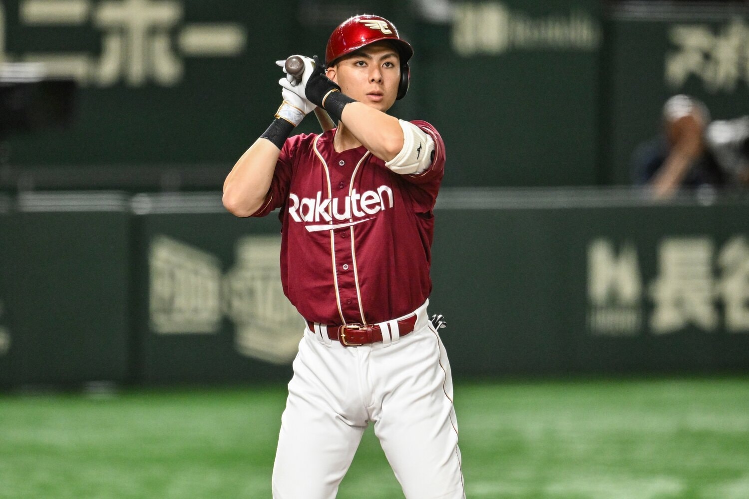 プロ入り10年目で最多安打のタイトルを獲得した村林　©️Nanae Suzuki