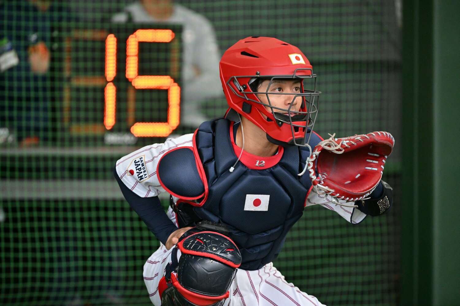 坂本誠志郎が宮崎キャンプでかぶっていた“アイアンマン風”の赤いヘルメット　©Hideki Sugiyama