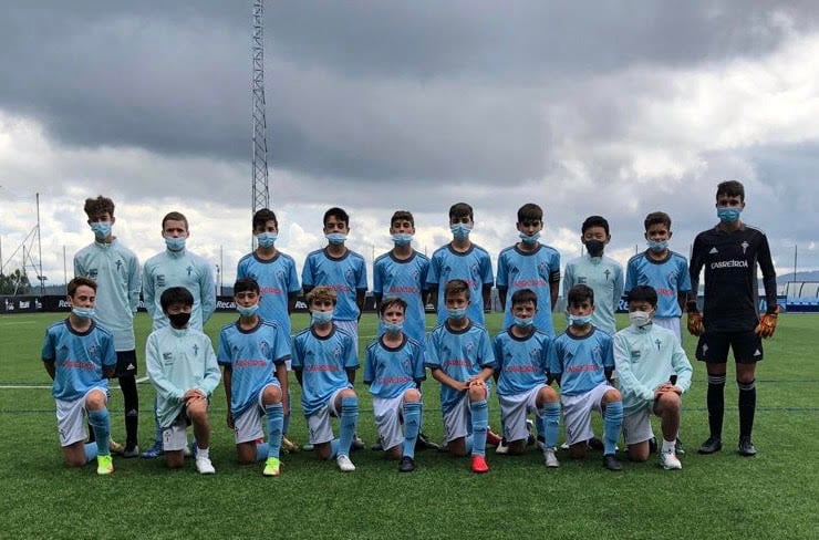 セルタのU-13チームの集合写真　©︎LaLiga