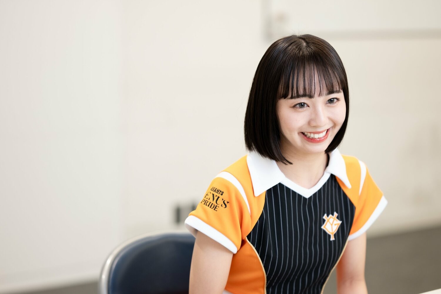 華やかな笑顔でVENUSについて話してくれた高坂咲舞さん　©Miki Fukano