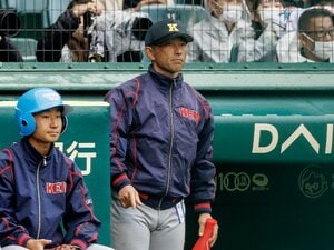 「打者が捕手の位置を見るのは“カンニング”です」甲子園出場の慶應高監督が語る、高校野球指導者への疑問「『バレないようにうまくやれ』が正しい態度か？」