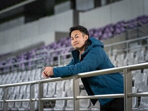「何これ? めちゃくちゃ暖かいです」福岡堅樹も驚いた、寒空のスタジアム観戦にピッタリなウェア