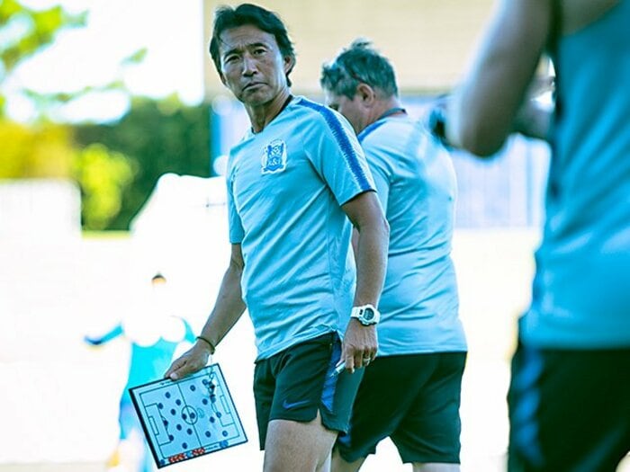 小学生サッカーでも飛び交う大金。喜熨斗勝史の中国育成改革・後編。<Number Web> photograph by Takuya Sugiyama