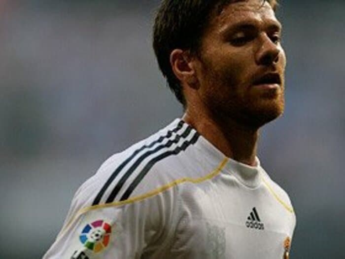 シャビ・アロンソを育てた気高きバスク魂。～レアル天才MFのルーツを訪ねる～＜Number Web＞ photograph by Agence SHOT