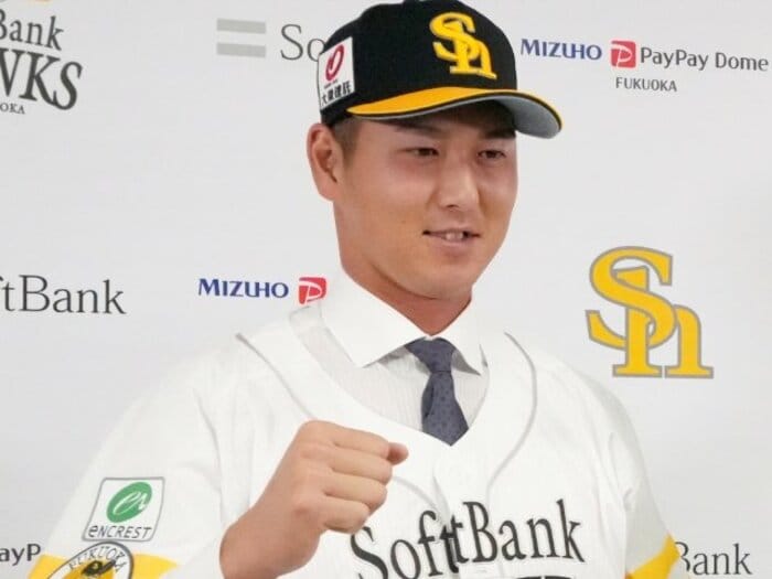 巨人から電撃トレードも「まだ福岡でホテル暮らし」秋広優人“その後”…練習を見た王貞治がソフトバンク現地記者に“本音”「おとなしい打ち方するね」＜Number Web＞ photograph by JIJI PRESS