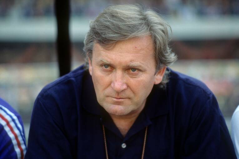 1990年のオシム　©AFLO