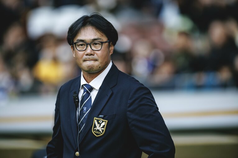 明大・神鳥裕之監督　©︎Kiichi Matsumoto