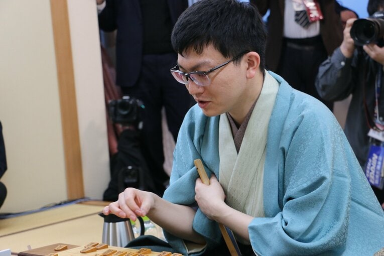王将戦第5局、激選後の2人の様子（写真は右に続きます）　©Shintaro Okawa