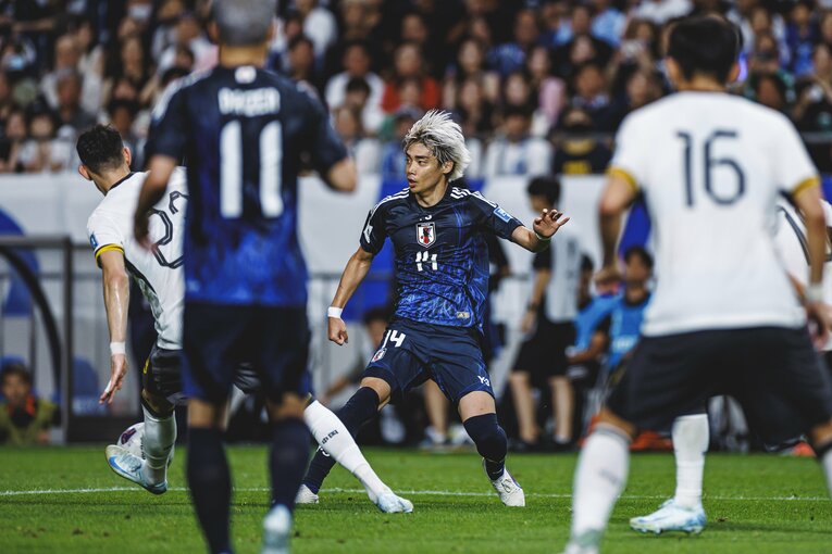 試合終了間際、久保建英のゴールをアシストしたラストパス　©Kiichi Matsumoto