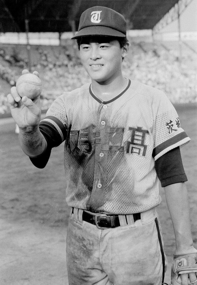 のちにプロ入りもしたエースの石田文樹。2008年に早逝した　©JIJI PRESS