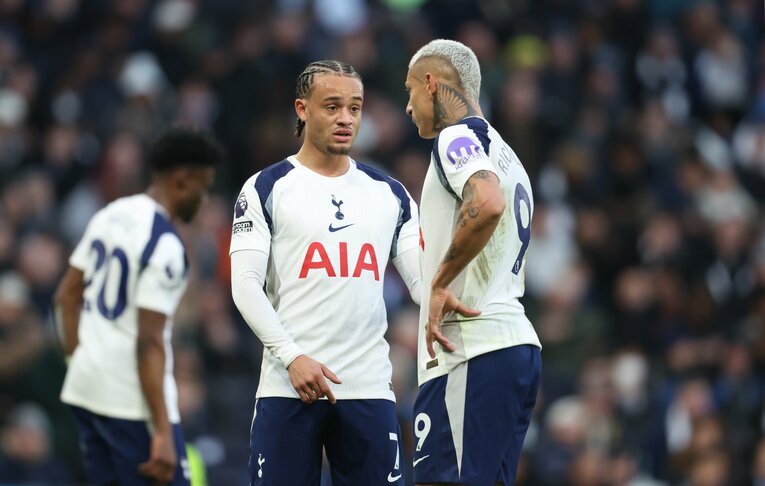 トッテナムMFシャビ・シモンズ。「彼は取材になかなか応じない」（オランダ人記者）という　©Getty Images