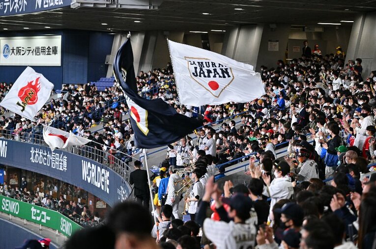 大谷翔平の2打席連続弾に沸いた3月6日の京セラドーム大阪。WBC開幕前から日本が盛り上がるなか、米国記者に現地の“WBC熱”を聞いた ／ photograph by Getty Images