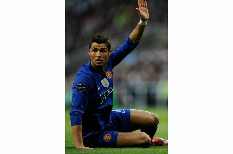 C・ロナウド36歳《マンCではなくマンU電撃復帰》に4人のキーマン… 口説き文句は「嘘に決まっているよな？」(42)