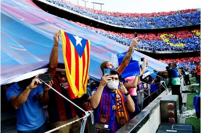 《メッシとロナウド不在の寂しさ》カメラマンが見たクラシコの新風景　17歳ガビや仲良しバルサ＆レアルサポ、殊勲ビニシウスへの“罵倒”(9)